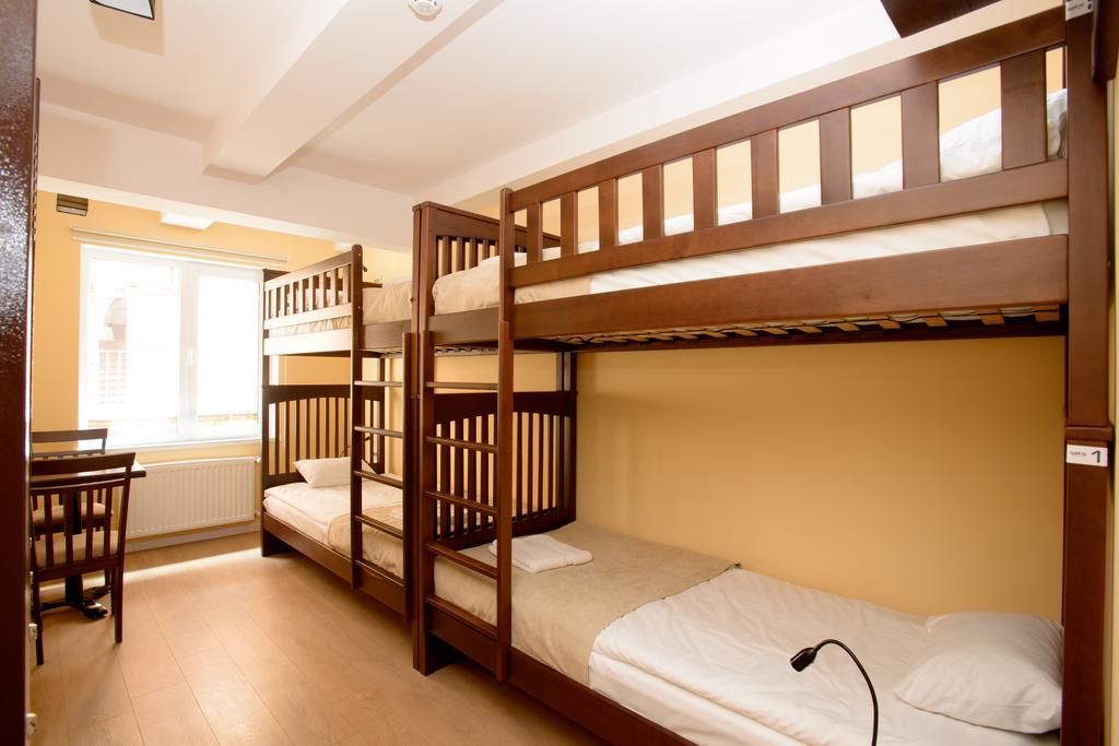 Gar'Is Hostel ลวีฟ ภายนอก รูปภาพ